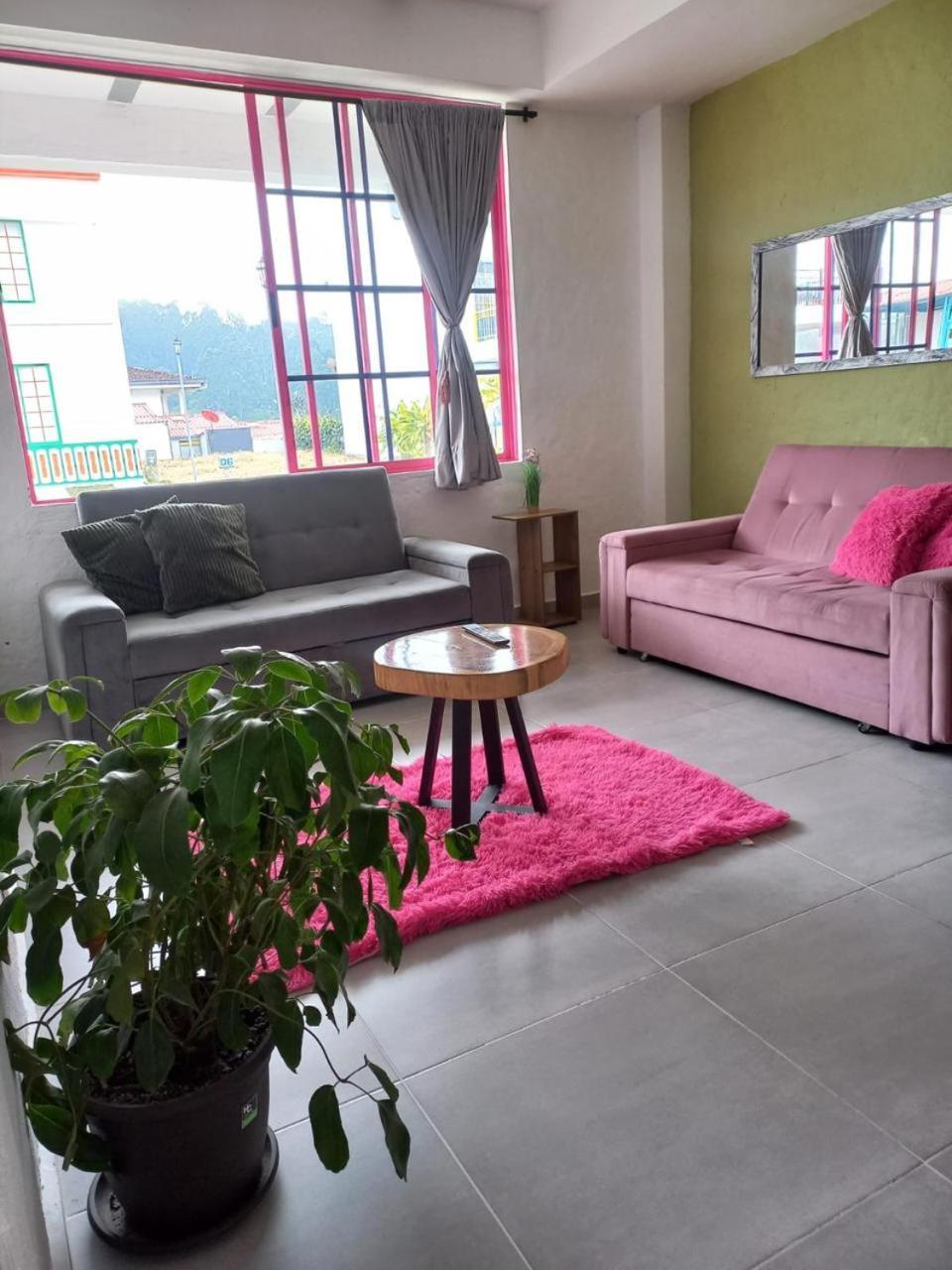 Apartaestudios Las Astromelias Саленто Екстериор снимка